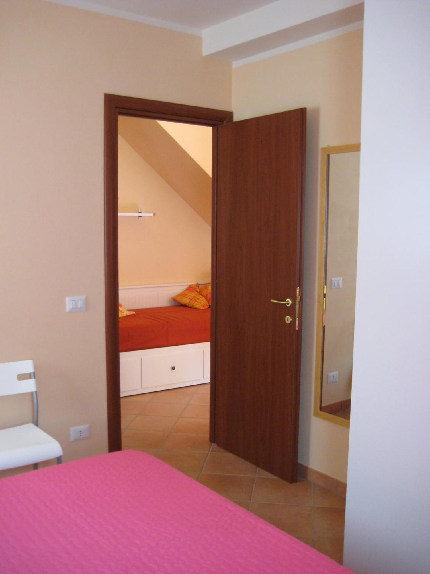 Gaia Holidays Apartments Cefalù Oda fotoğraf